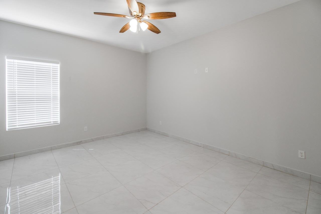 1413 North Inspiration Boulevard - Photo 7 of 31