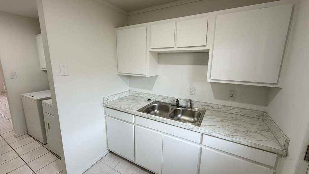 2612 West Mile 17 1/2 Road - Photo 4 of 21