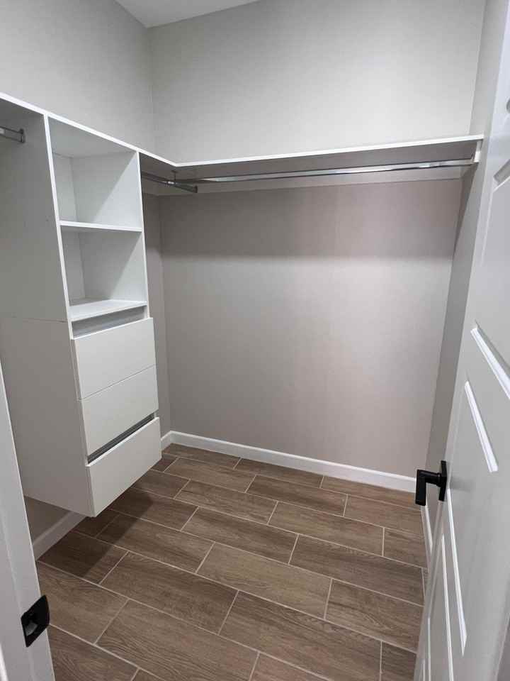 810 South Athol Street - Photo 7 of 19