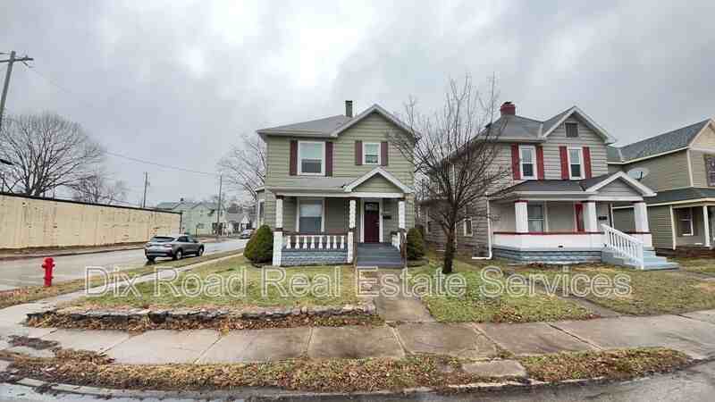 1901 Tytus Ave - Photo 3 of 28