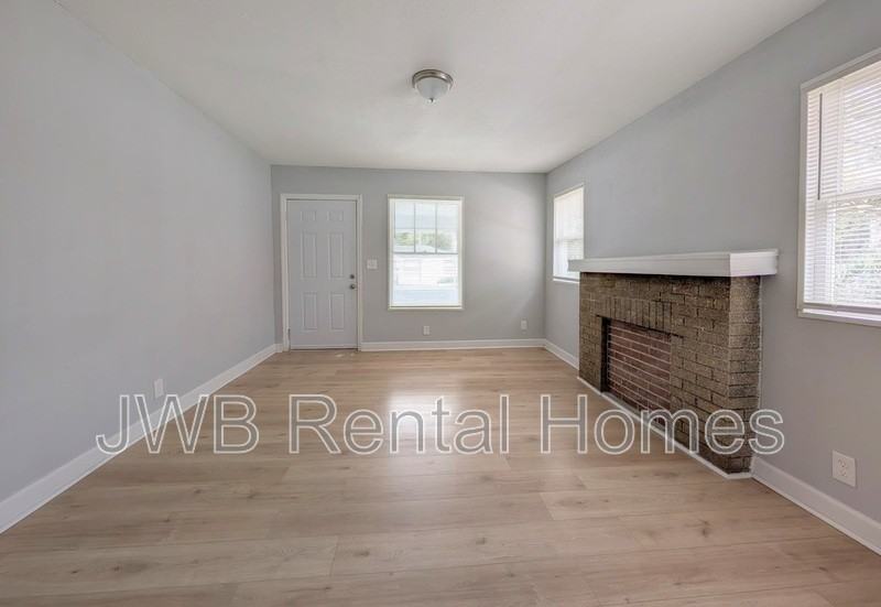 111 W 36th St - Photo 5 of 15