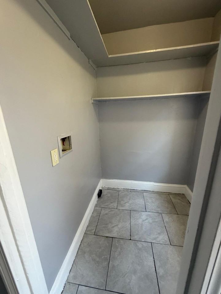 76 Hamilton Street - Photo 4 of 7