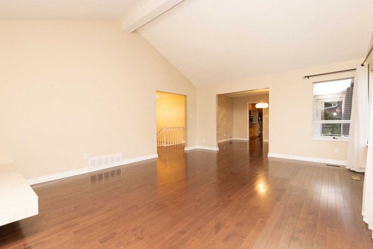 1381 Camridge Road - Photo 4 of 23