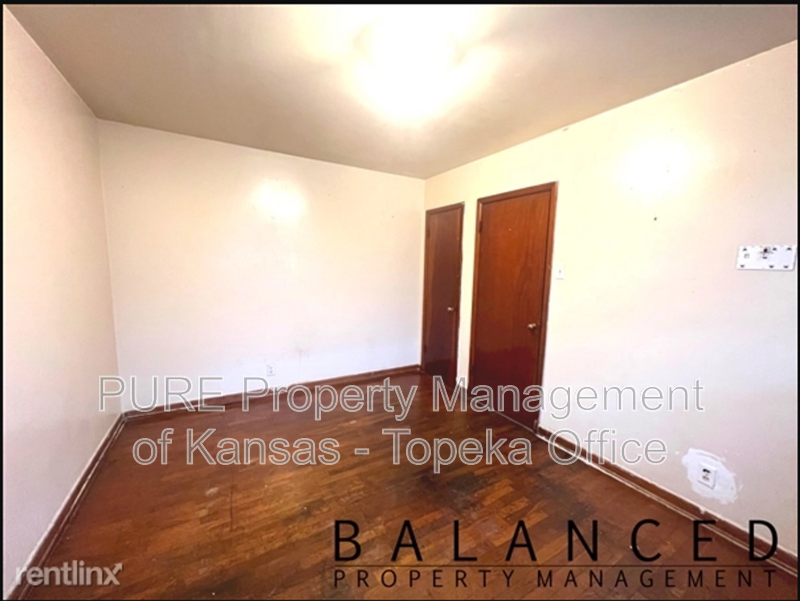 1708 Sw Washburn Ave - Photo 4 of 6