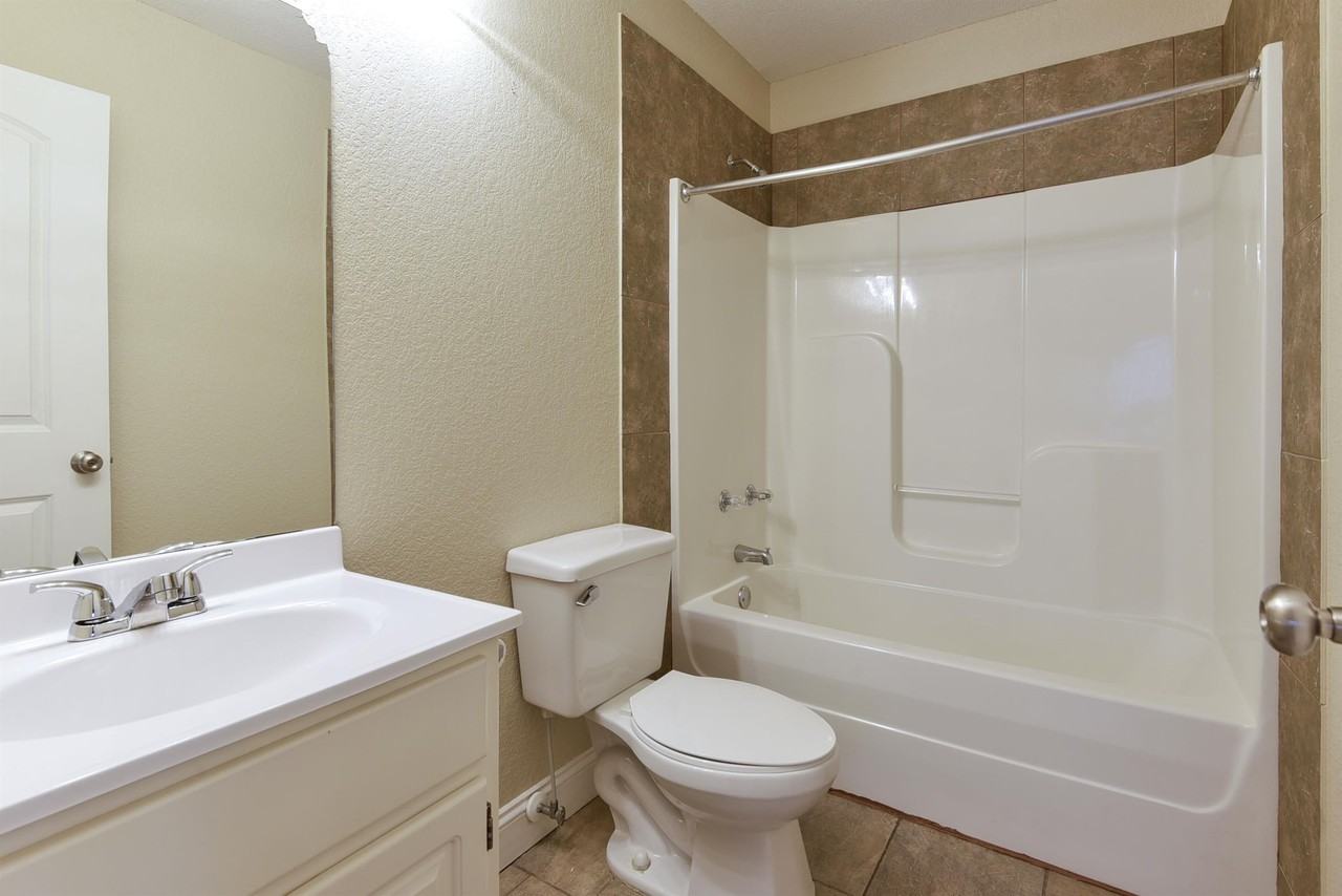 Cabool Duplexes - Photo 7 of 24