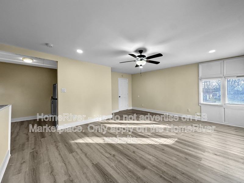 3585 Lee St #2 - Photo 3 of 17