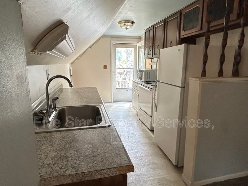 2244 S 9th St #2 - Photo 3 of 7