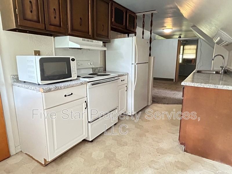 2244 S 9th St #2 - Photo 4 of 7