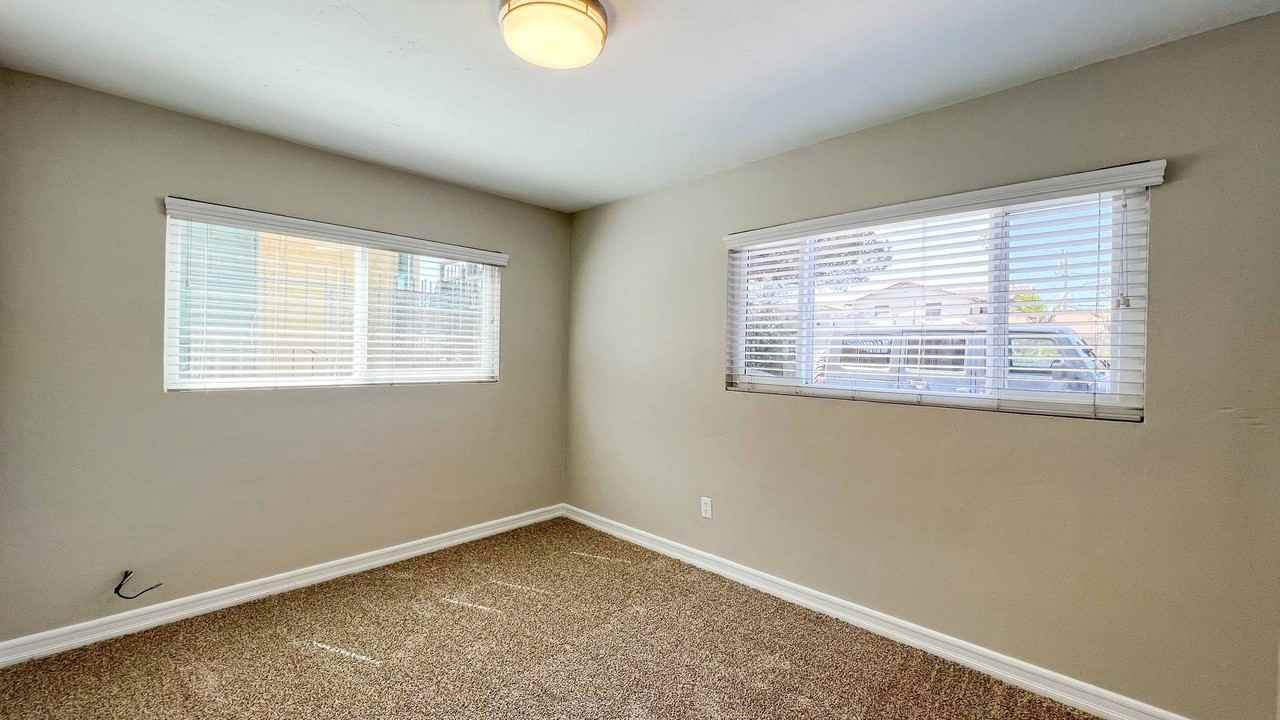 CG - Euclid Apartments - Photo 7 of 32