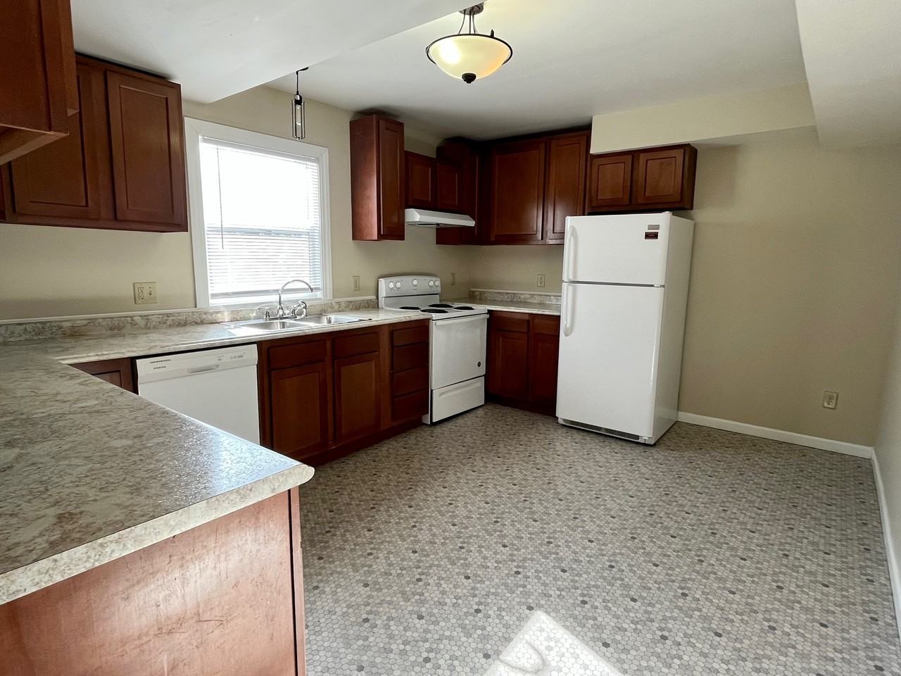 1001 S 4th Street - Photo 3 of 13