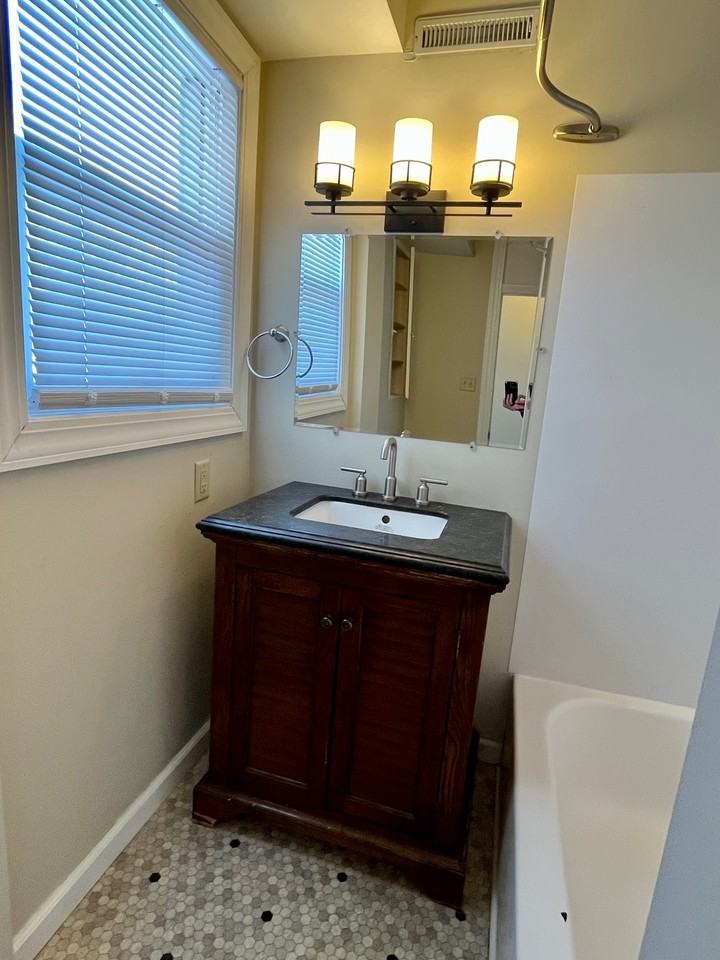 1001 S 4th Street - Photo 7 of 13