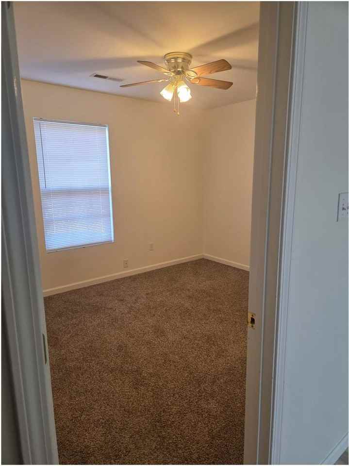 1313 Stafford St - Photo 6 of 10