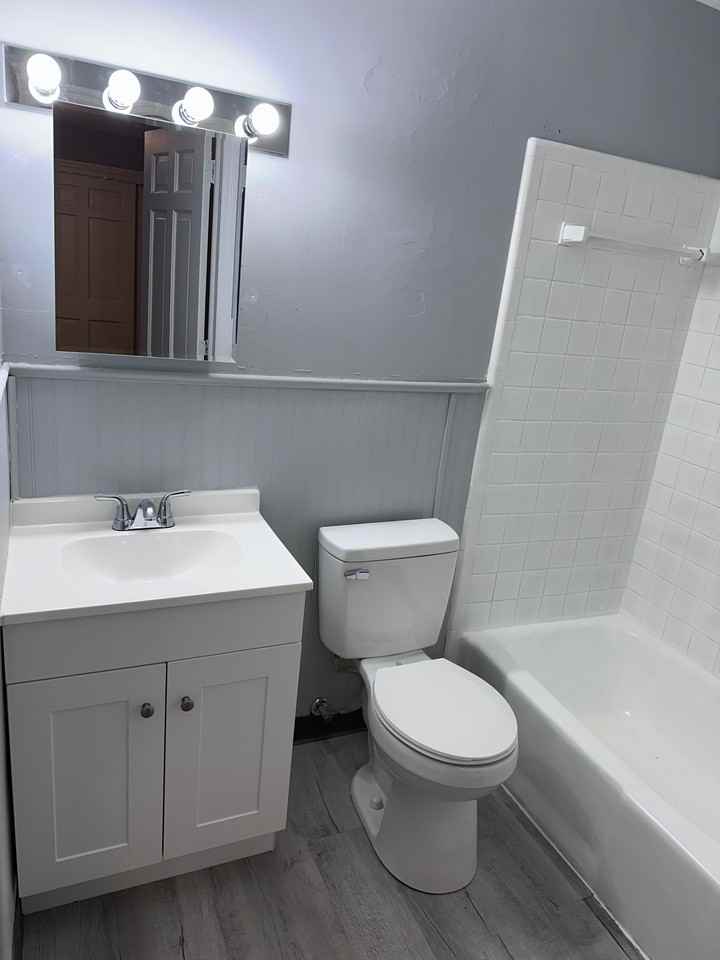 2275 Hepburn Avenue - Photo 2 of 5