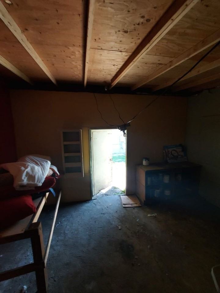 702 E Division Ln - Photo 5 of 50