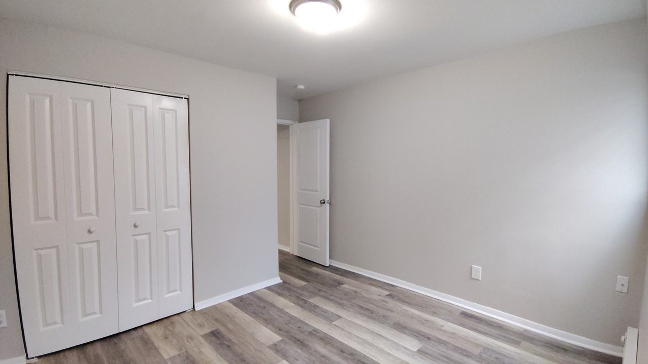 1770 E Woodward Heights - Photo 5 of 6