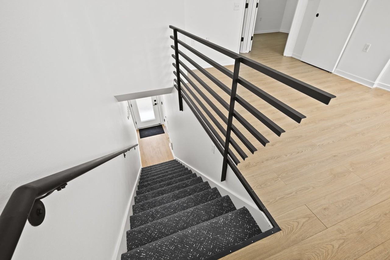 3046 Anderberg Drive - Photo 3 of 43