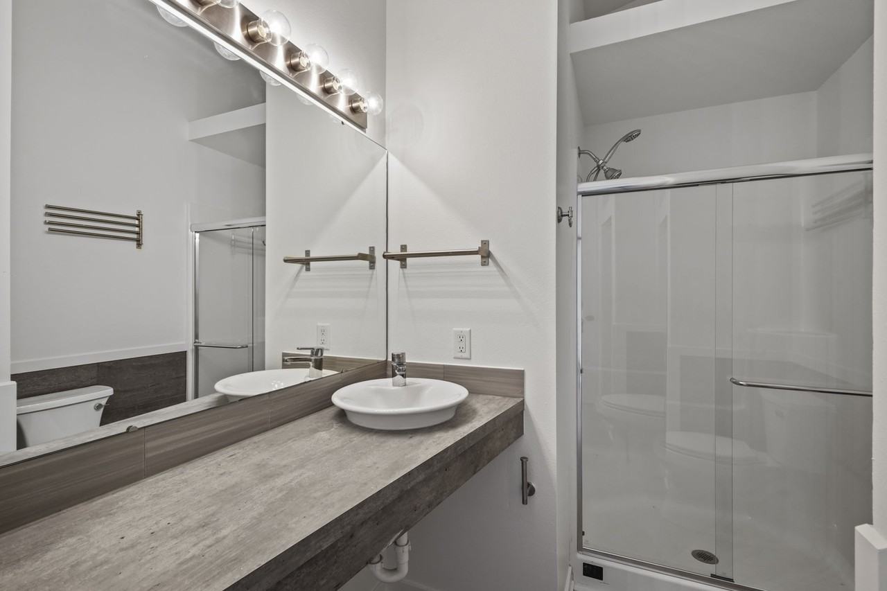 3046 Anderberg Drive - Photo 5 of 43