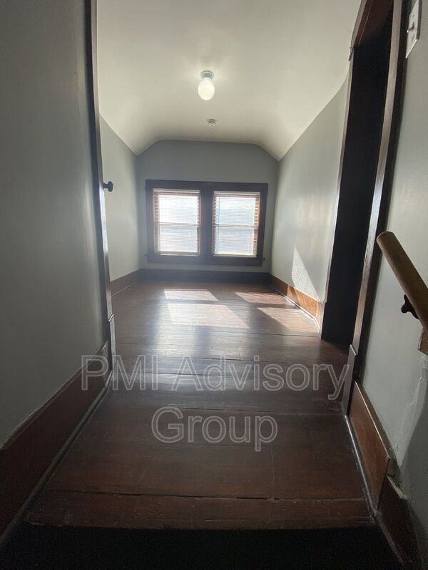 710 Sw Jewell Ave - Photo 6 of 15