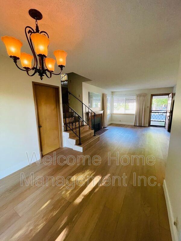 3945 Euclid Ave - Photo 7 of 40