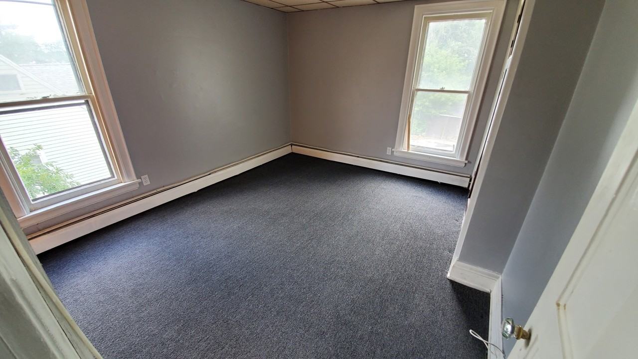 43 Delaware St - Photo 3 of 10