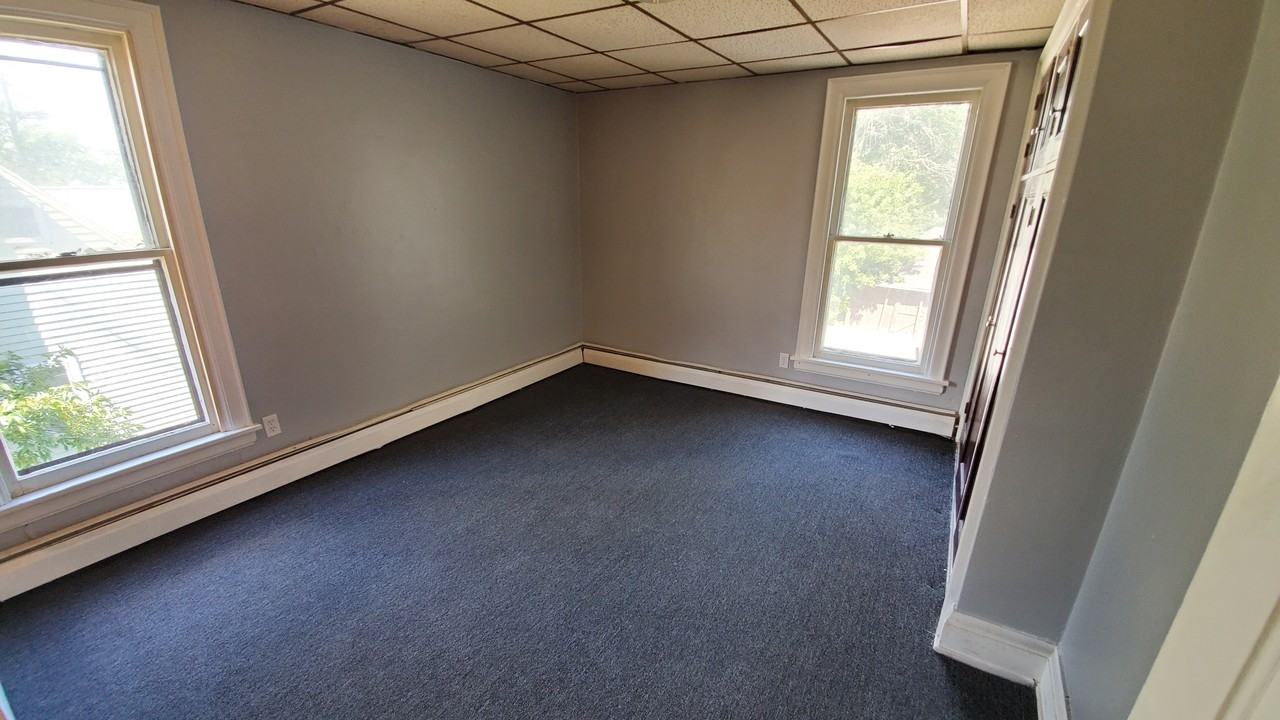 43 Delaware St - Photo 5 of 10