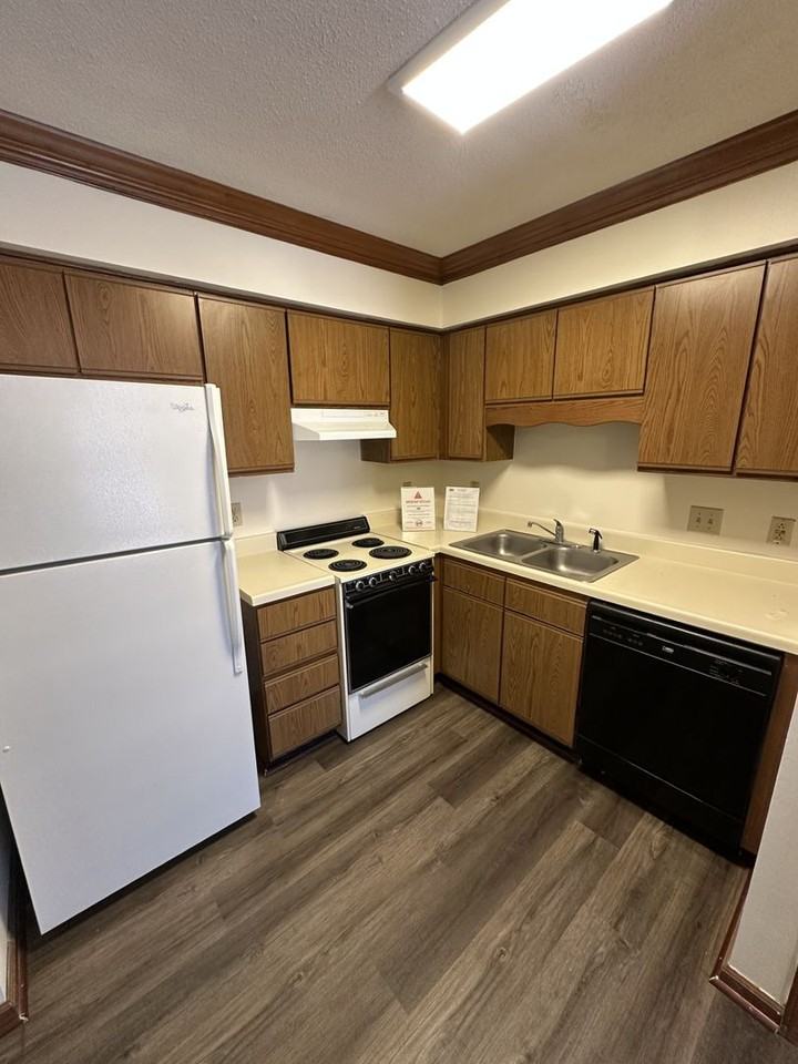 3504 Ivy Commons Dr - Photo 3 of 8