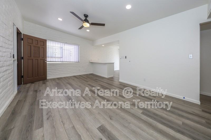 4014 E Fairmount St - Photo 5 of 22