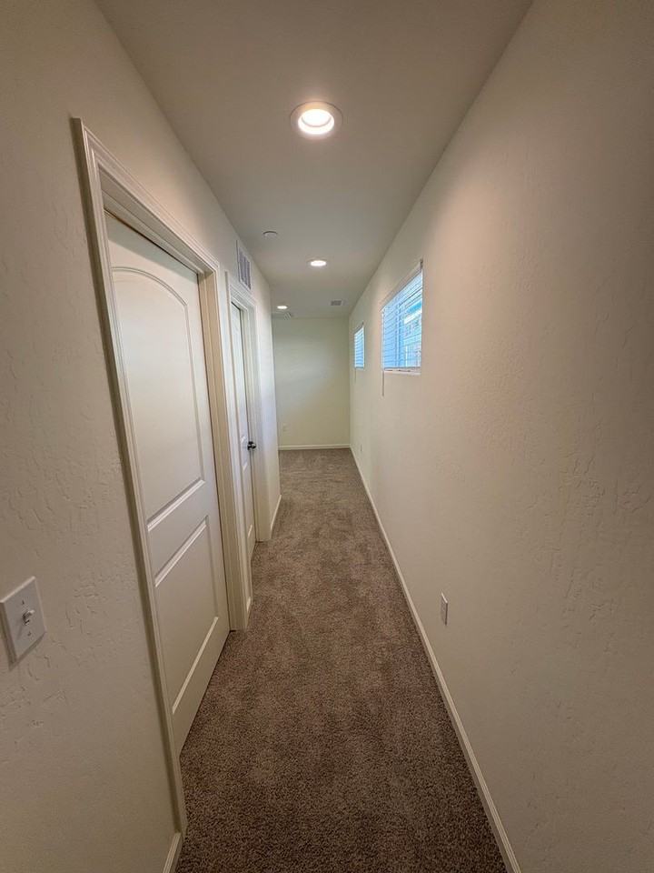 30535 Delancy Rd - Photo 4 of 31