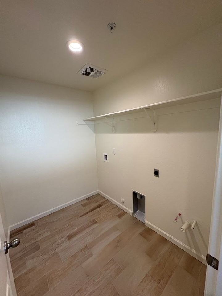 30535 Delancy Rd - Photo 6 of 31