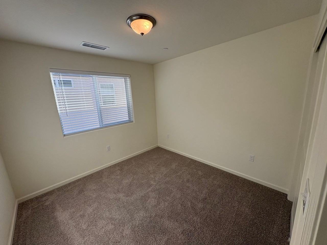 30535 Delancy Rd - Photo 7 of 31