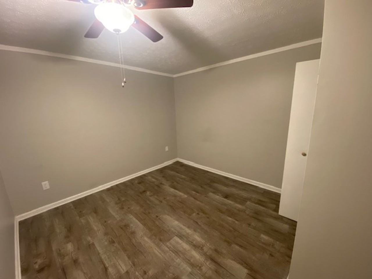 Rand Lakeside Apartment Homes - Photo 6 of 18