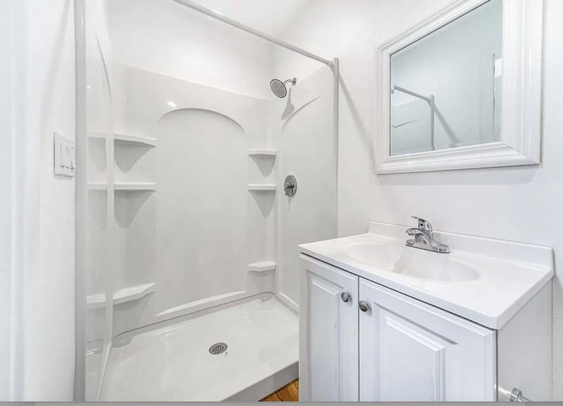 554 N Cambridge St - Photo 3 of 4