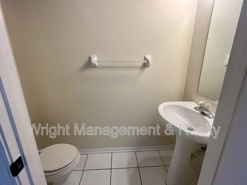 2348 Lake Woodberry Cir #1 - Photo 5 of 19