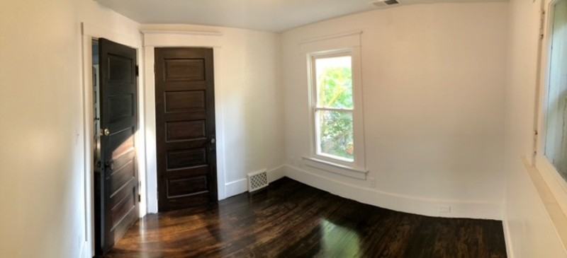 410 Olive St - Photo 6 of 9