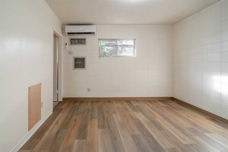 1312 - Photo 5 of 10