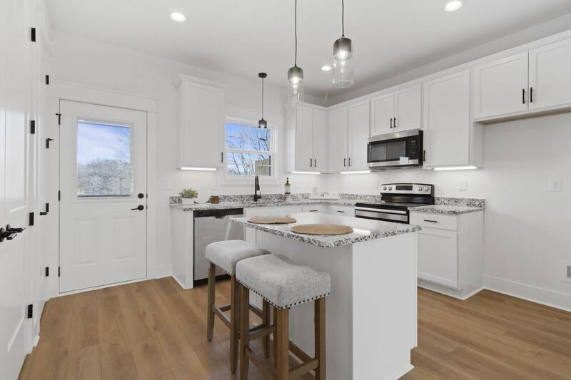 41 W High St #D7 - Photo 4 of 16