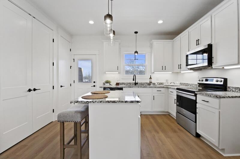 41 W High St #D7 - Photo 5 of 16