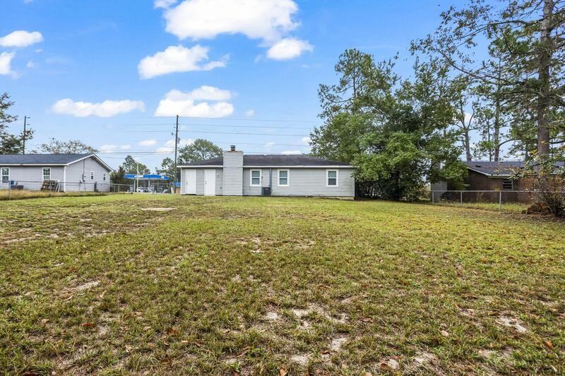 4243 Windsor Spring Rd - Photo 3 of 21