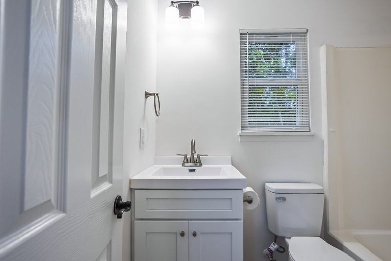 4243 Windsor Spring Rd - Photo 4 of 21