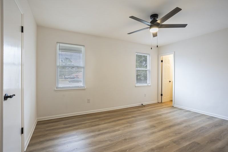 4243 Windsor Spring Rd - Photo 6 of 21