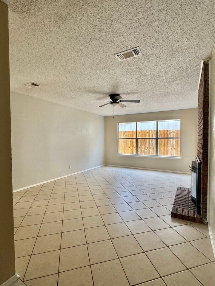 1237 Tres Rios Dr - Photo 6 of 14