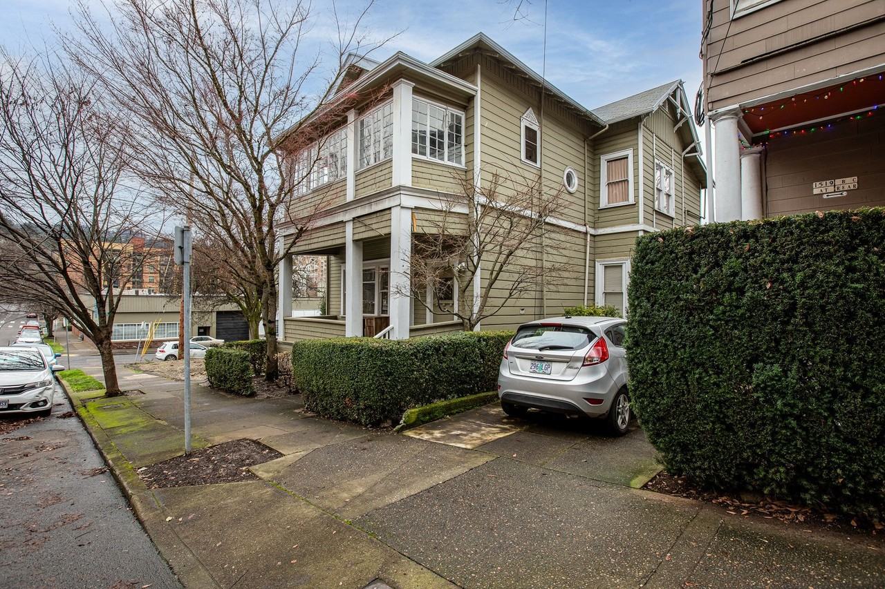 1527 Sw Columbia St #D - Photo 2 of 23