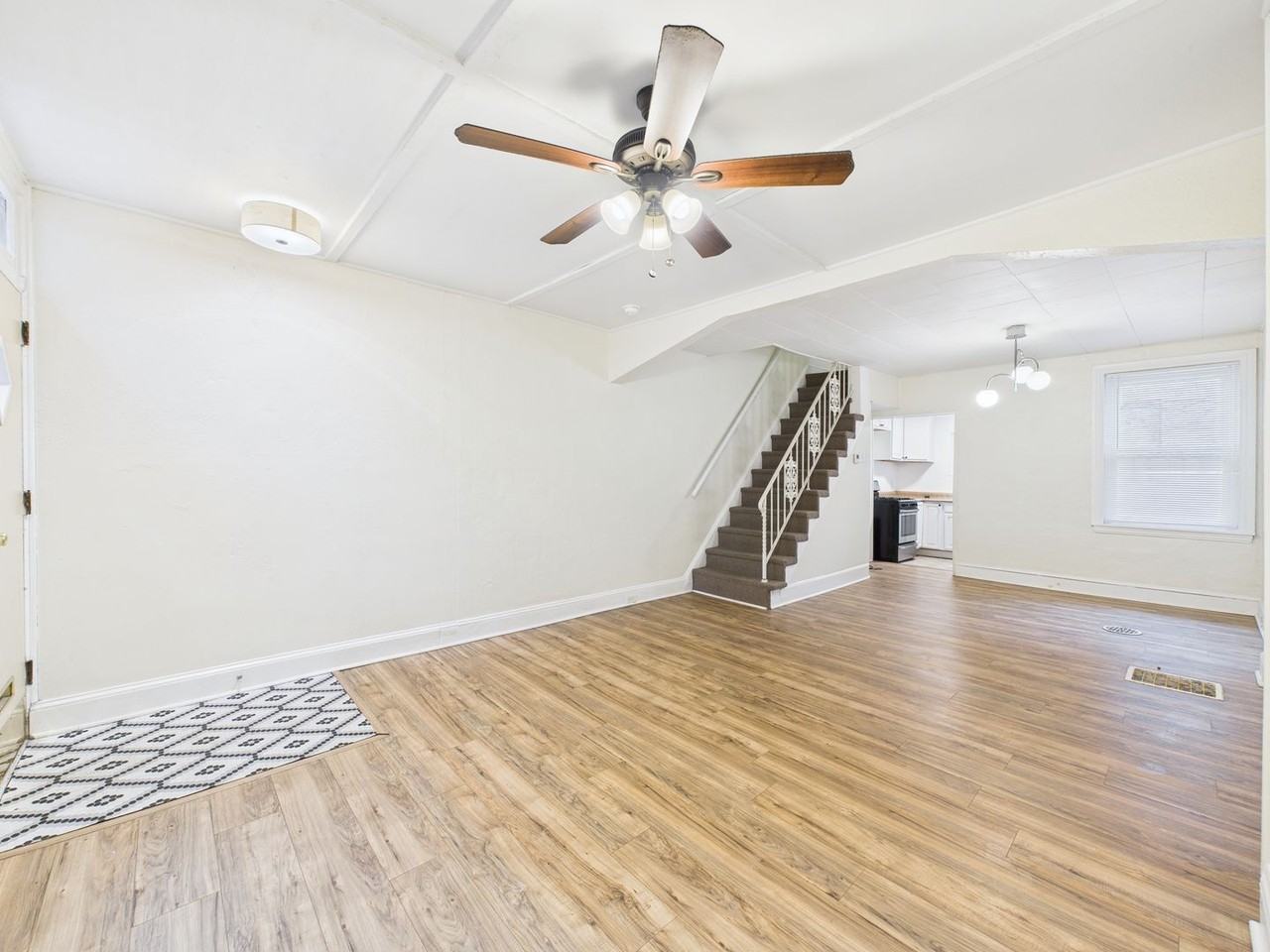 1825 Carlton St - Photo 3 of 29