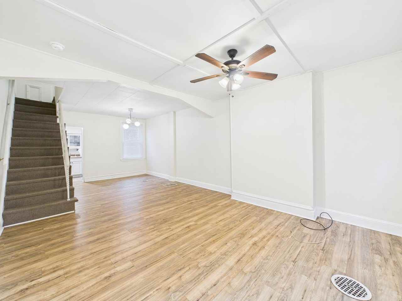 1825 Carlton St - Photo 7 of 29