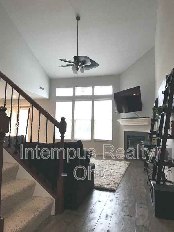 5081 Dinard Way - Photo 3 of 40