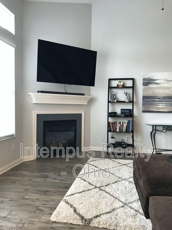 5081 Dinard Way - Photo 5 of 40