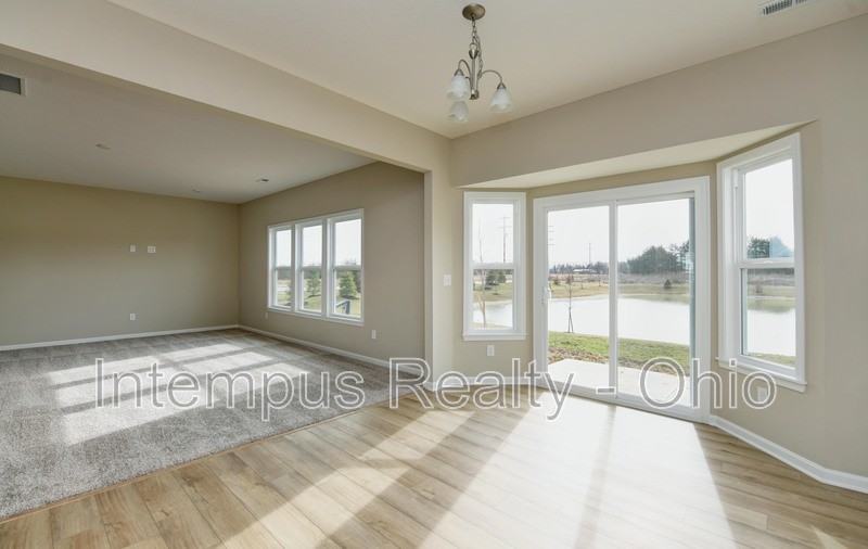 1003 Beehive Grv - Photo 7 of 34