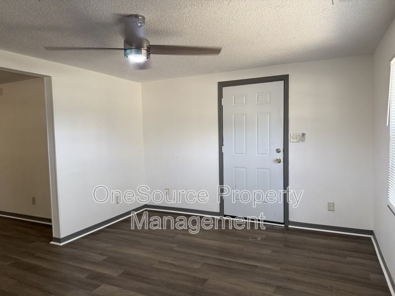 539 W Georgia St - Photo 3 of 14