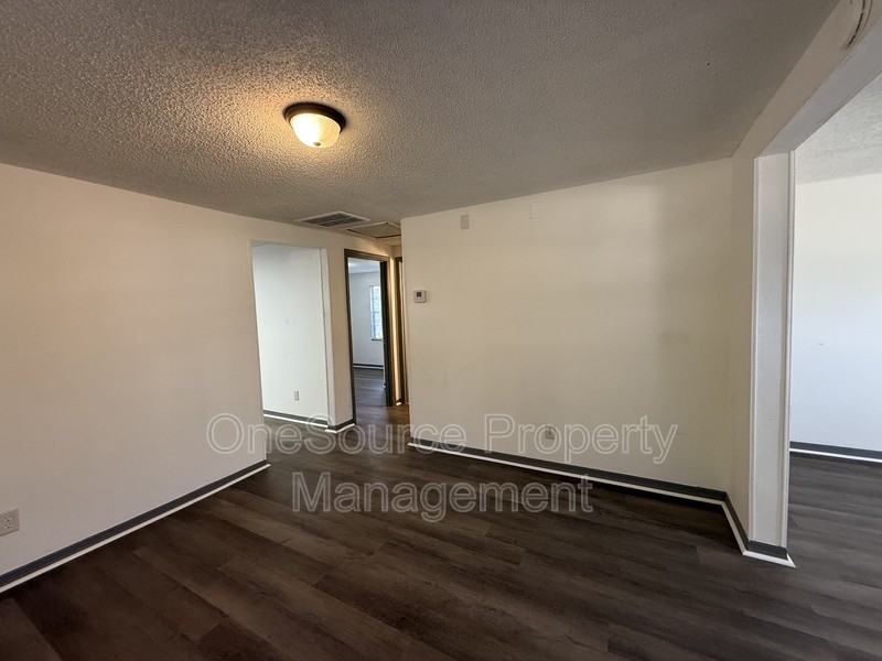 539 W Georgia St - Photo 5 of 14