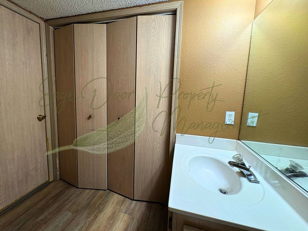 505 Ne 1st St - Photo 5 of 24